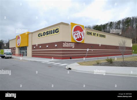 when did circuit city go out of business|Circuit City .